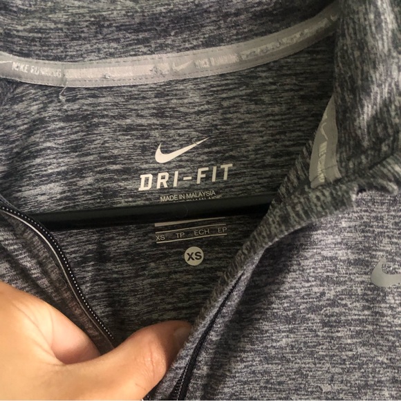 Nike 1/4 Zip - Gray Heather - Picture 5 of 5